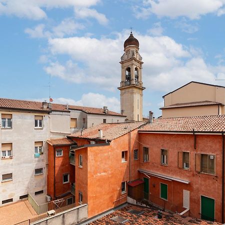 Domus Verona - Ampia Residenza Filippini A Pochi Passi Dall'Arena Exteriör bild