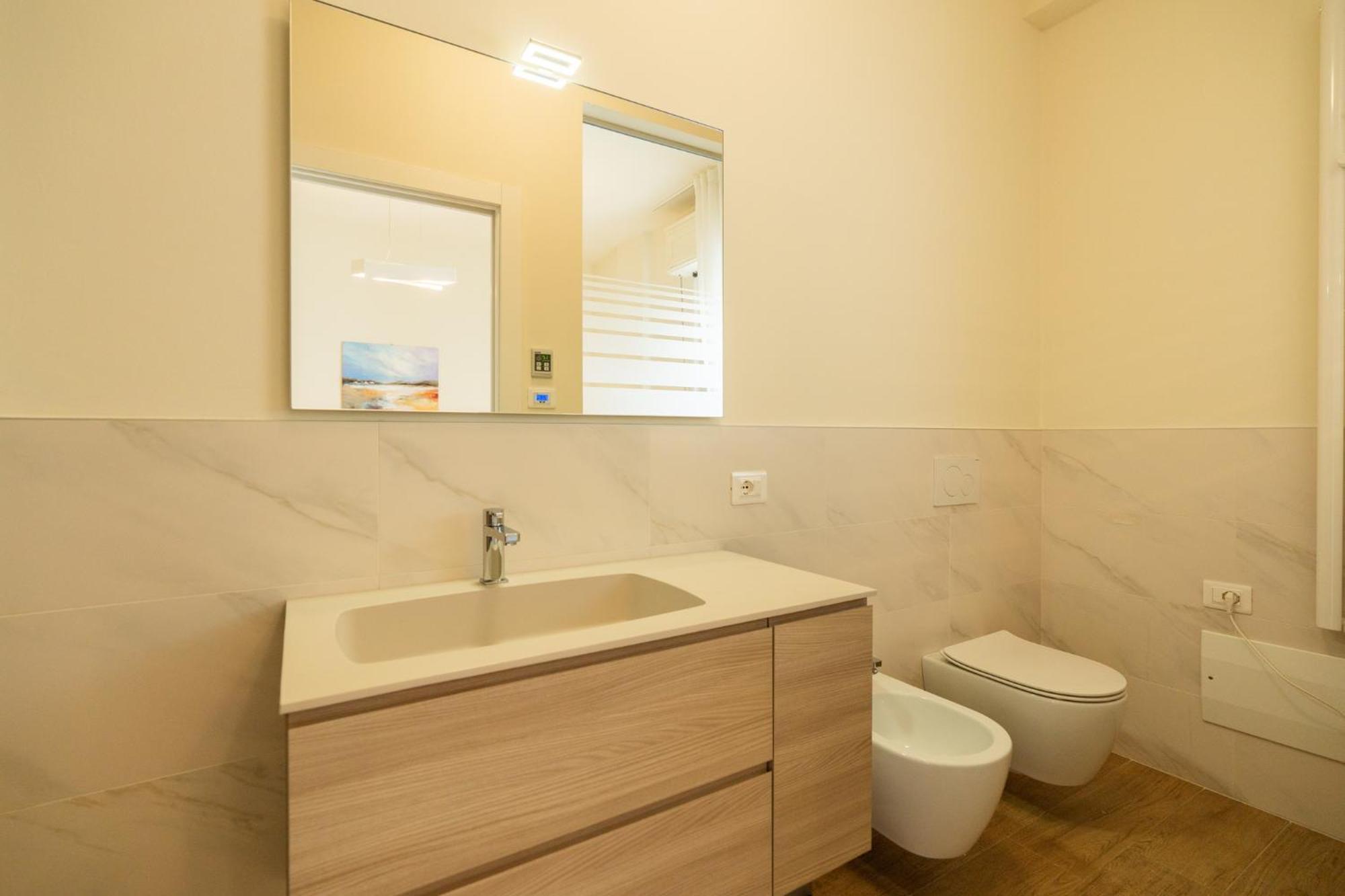 Domus Verona - Ampia Residenza Filippini A Pochi Passi Dall'Arena Exteriör bild