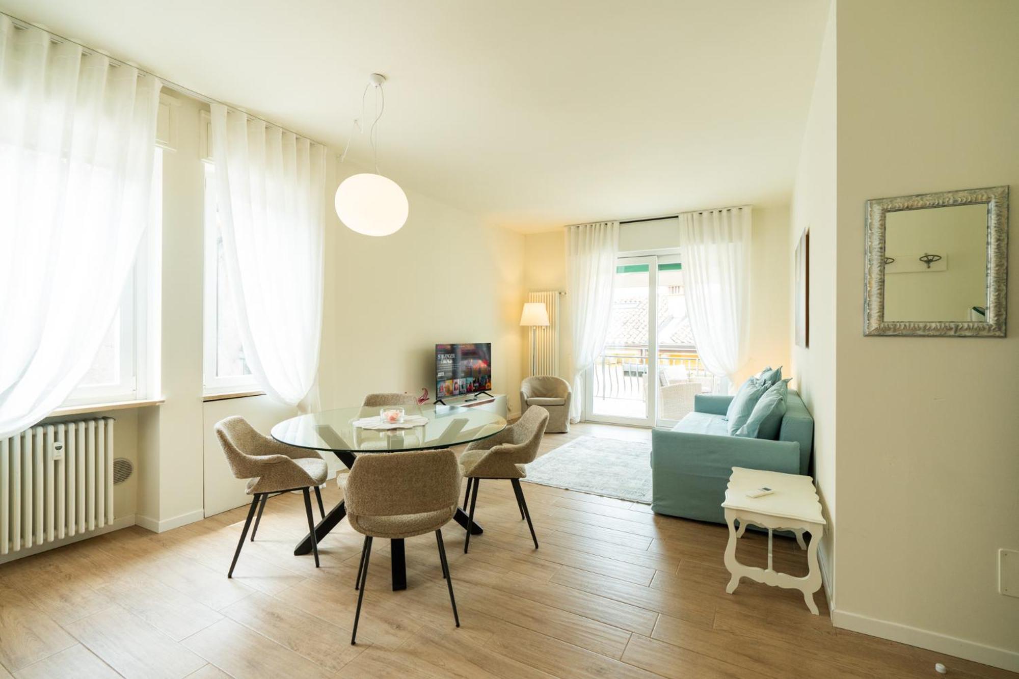 Domus Verona - Ampia Residenza Filippini A Pochi Passi Dall'Arena Exteriör bild